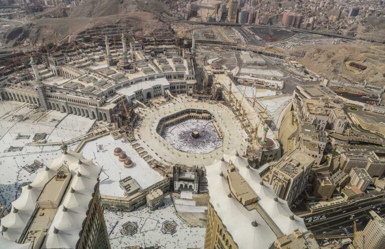 mecca-city-aerial-view-K4EPFQX-1
